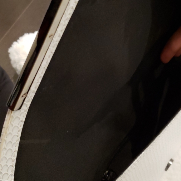 🆕️BCBGENERATION WHITE CLUTCH - Picture 6 of 6